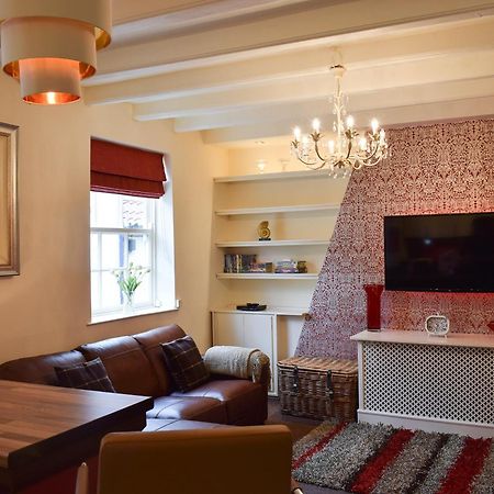 Honeyz Hideaway Villa Whitby Exterior foto