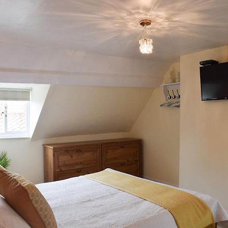 Honeyz Hideaway Villa Whitby Exterior foto