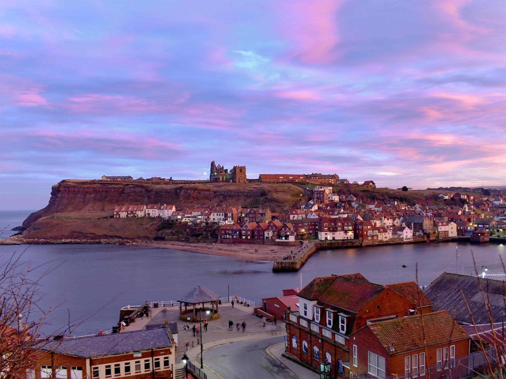 Honeyz Hideaway Villa Whitby Exterior foto